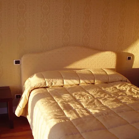 Le Robinie Oda ve Kahvaltı