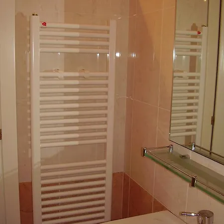 Alojamento de Acomodação e Pequeno-almoço Le Robinie *